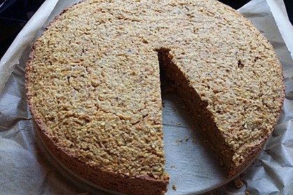 Saftiger Karottenkuchen ohne Margarine o. ä. 8