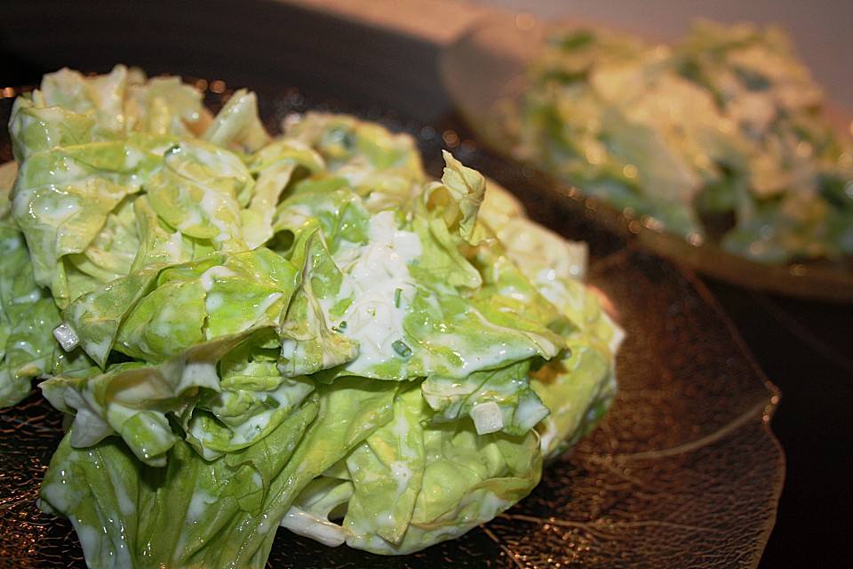 Kopfsalat mit süßem Joghurt - Dressing von Schneewind | Chefkoch.de