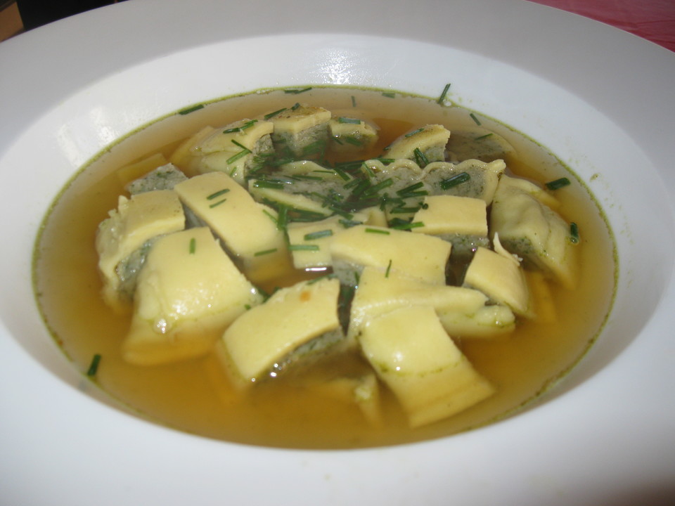 Schwäbische Maultaschensuppe von Be-Kir | Chefkoch.de