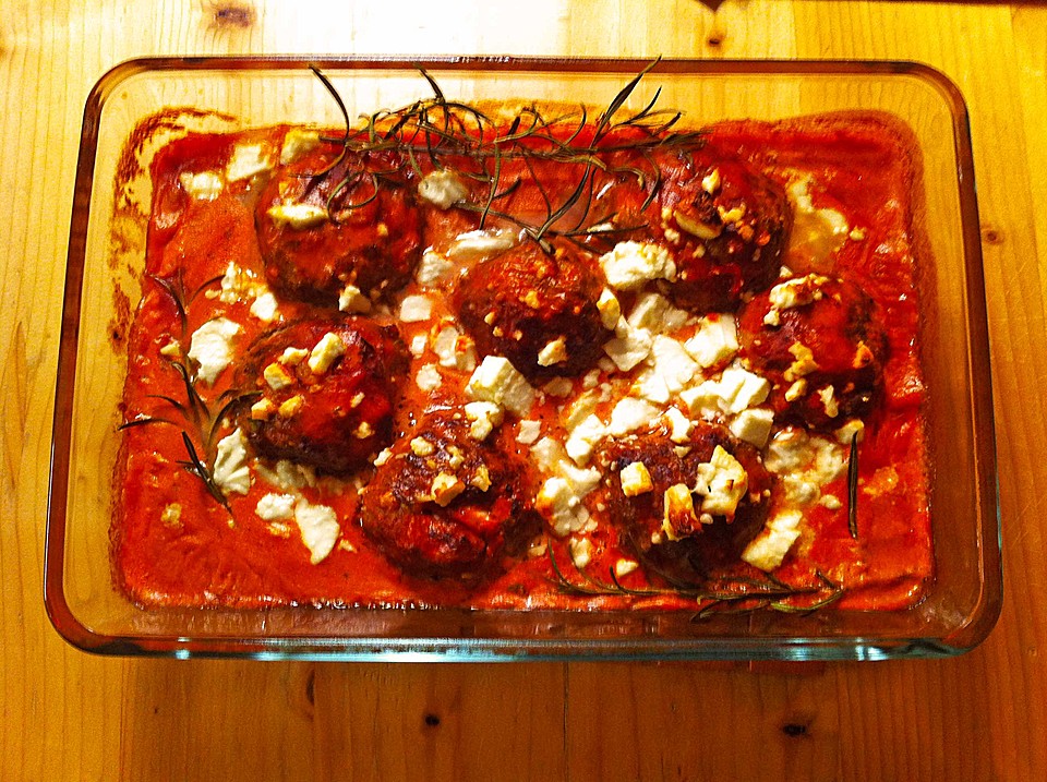 Hackfleischbällchen mit Schafskäse in Tomatensauce von superbetti ...