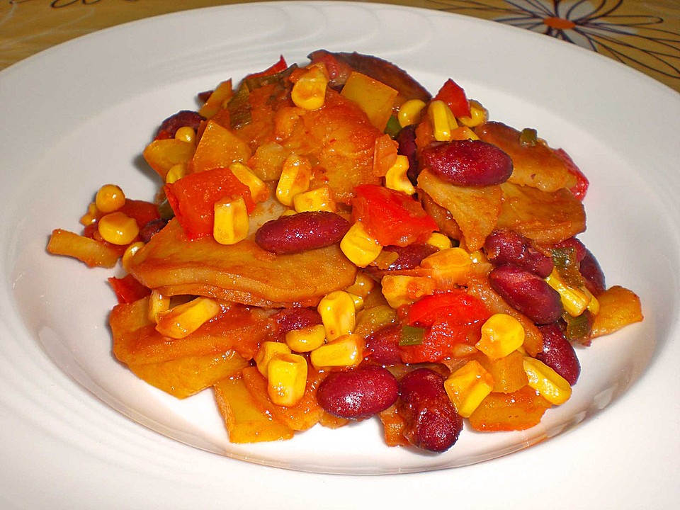 Kartoffel-Chili-Pfanne mit Bohnen, Mais und Paprika von mareikaeferchen ...