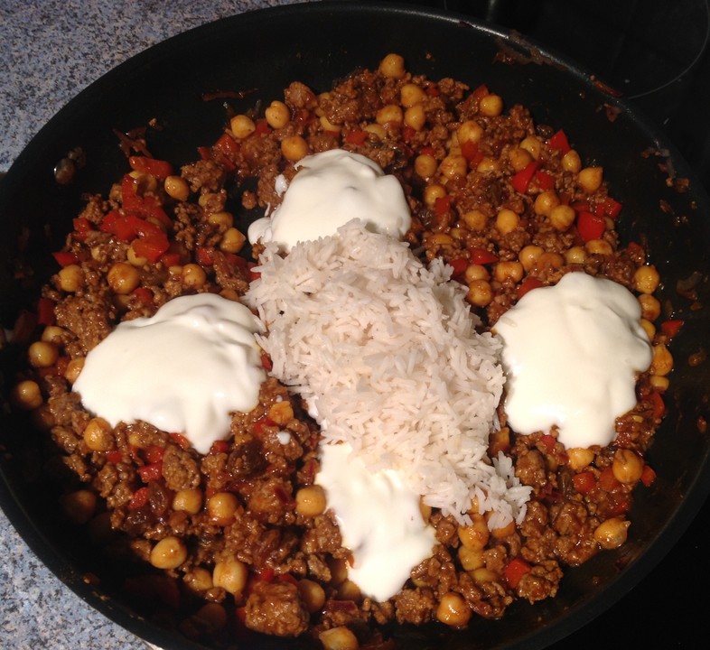 Hackfleisch-Reis-Pfanne mit Curry, Kichererbsen und Rosinen von amy76 ...
