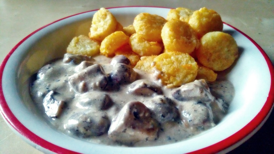 Champignons in Weißweinsauce auf Rösti von coldlizard | Chefkoch.de