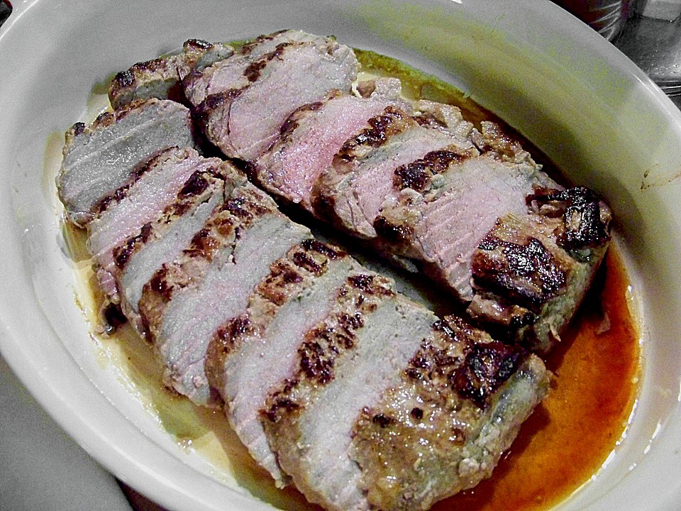 Wildschweinrücken mit kräftiger Sauce von Utee | Chefkoch.de