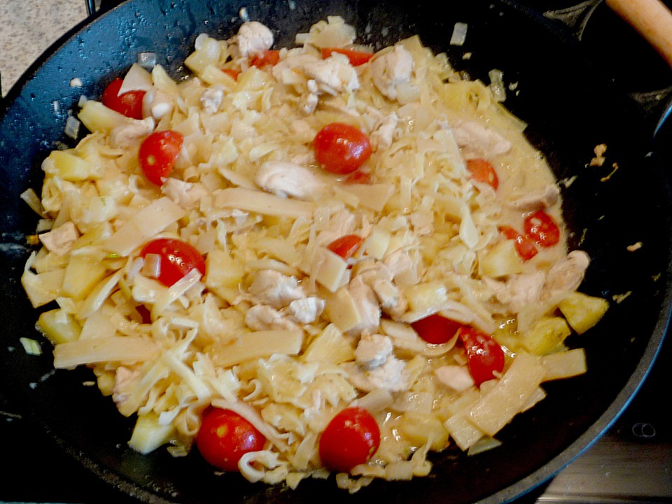 Gebratene Nudeln mit Hähnchenfleisch von Agentin07 | Chefkoch.de