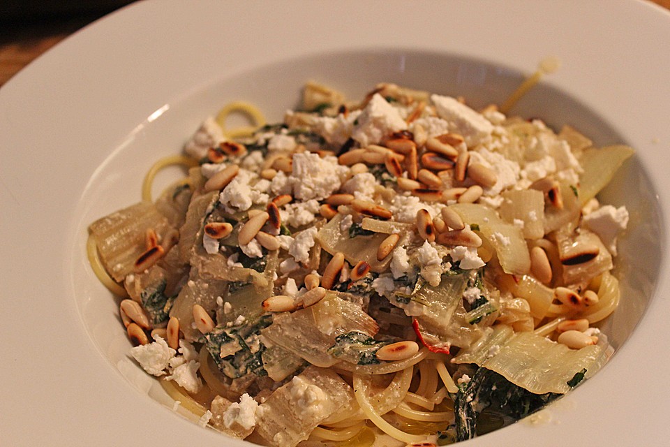 Spaghetti mit Mangold-Fetacreme von brilla | Chefkoch.de