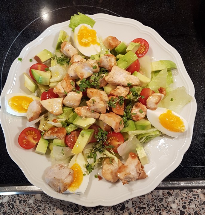 Avocado - Eier - Salat mit Putenstreifen von ulkig | Chefkoch.de