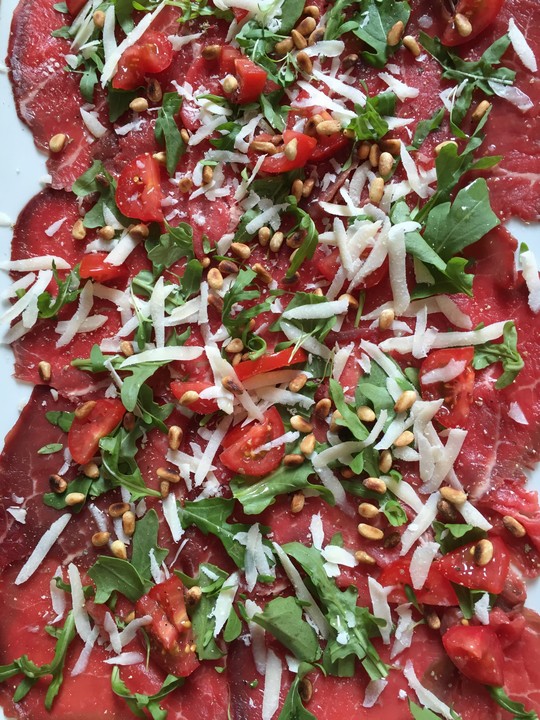 Rindercarpaccio mit Rucola und Parmesan von tasse23 | Chefkoch.de