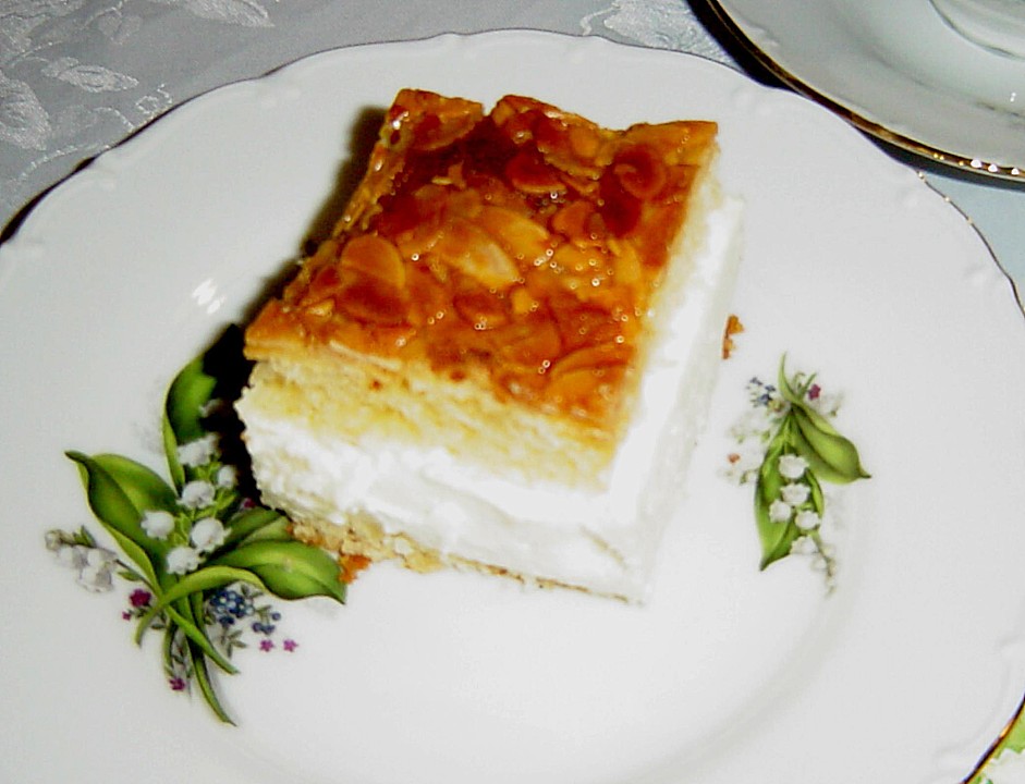 Bienenstich vom Blech mit Pudding und Sahne von brisane | Chefkoch.de