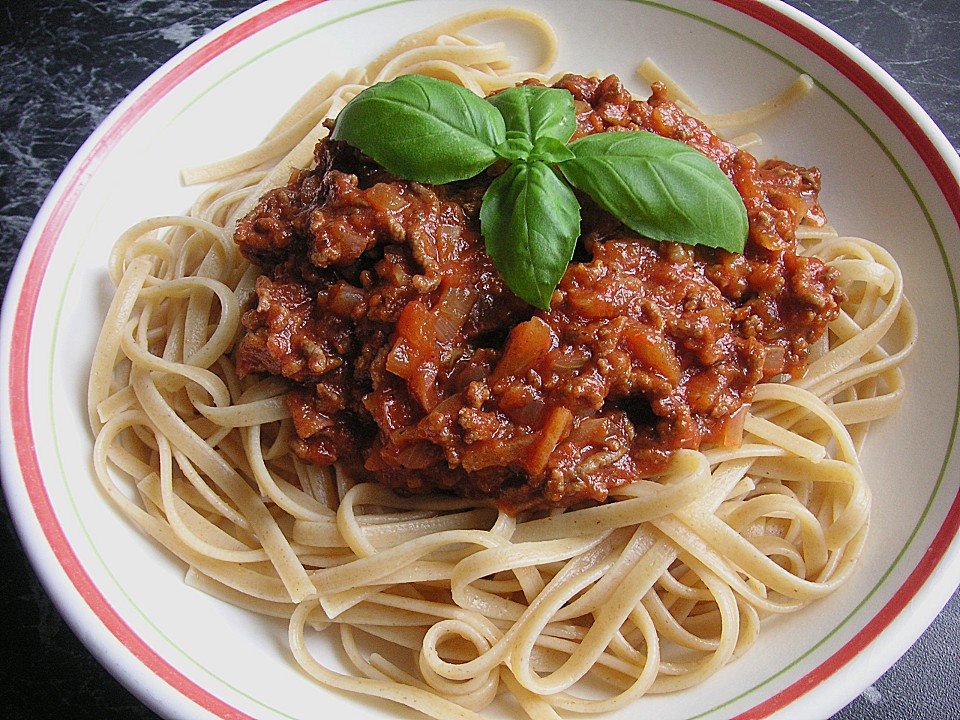 Spaghetti mit Fleisch - Tomaten - Sauce von milka59 | Chefkoch.de Spaghetti mit Fleisch - Tomaten - Sauce von milka59 | Chefkoch.de