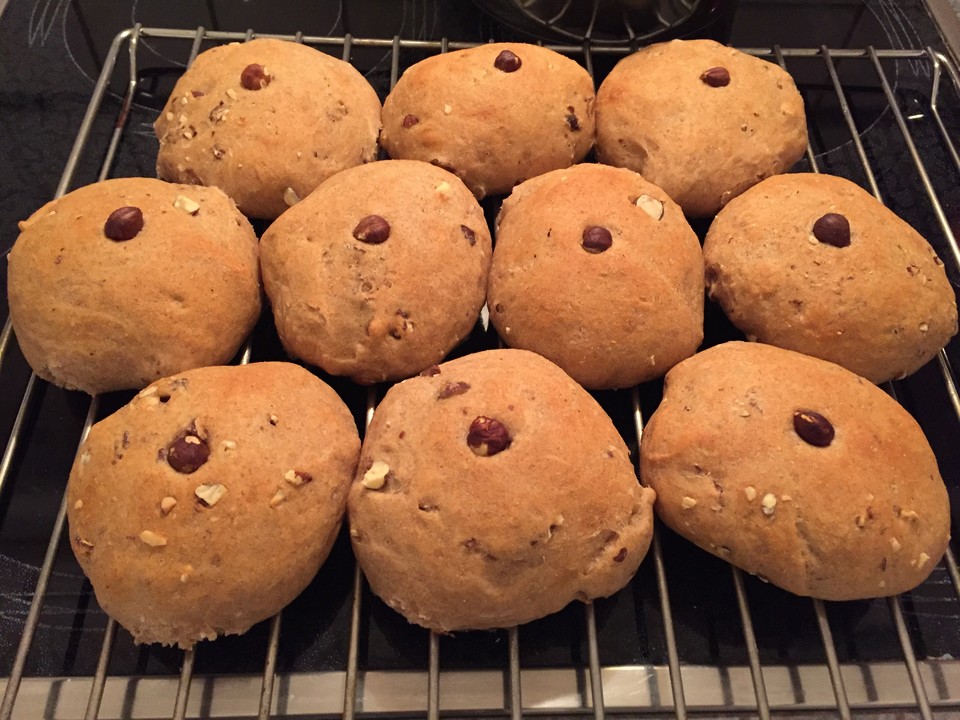 Joghurt - Walnuss - Brötchen von Nicky0110 | Chefkoch.de