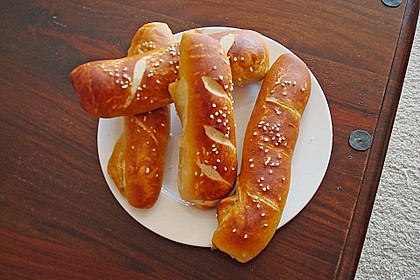 Laugenstangen, selbst gemacht 100