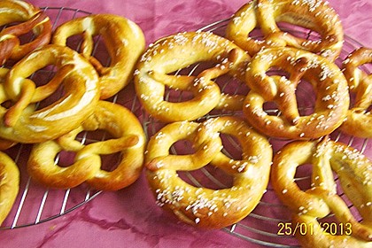 Laugenstangen, selbst gemacht 248