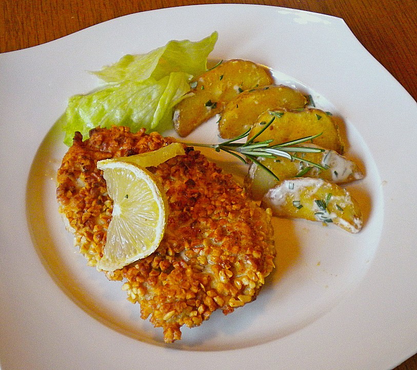 Hühnerschnitzel mit Haselnusspanade und Rosmarinkartoffel von rumiho ...