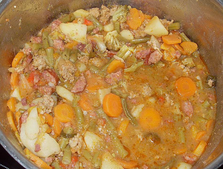 Frische Gemüsesuppe mit Mettenden von Maja72 | Chefkoch.de