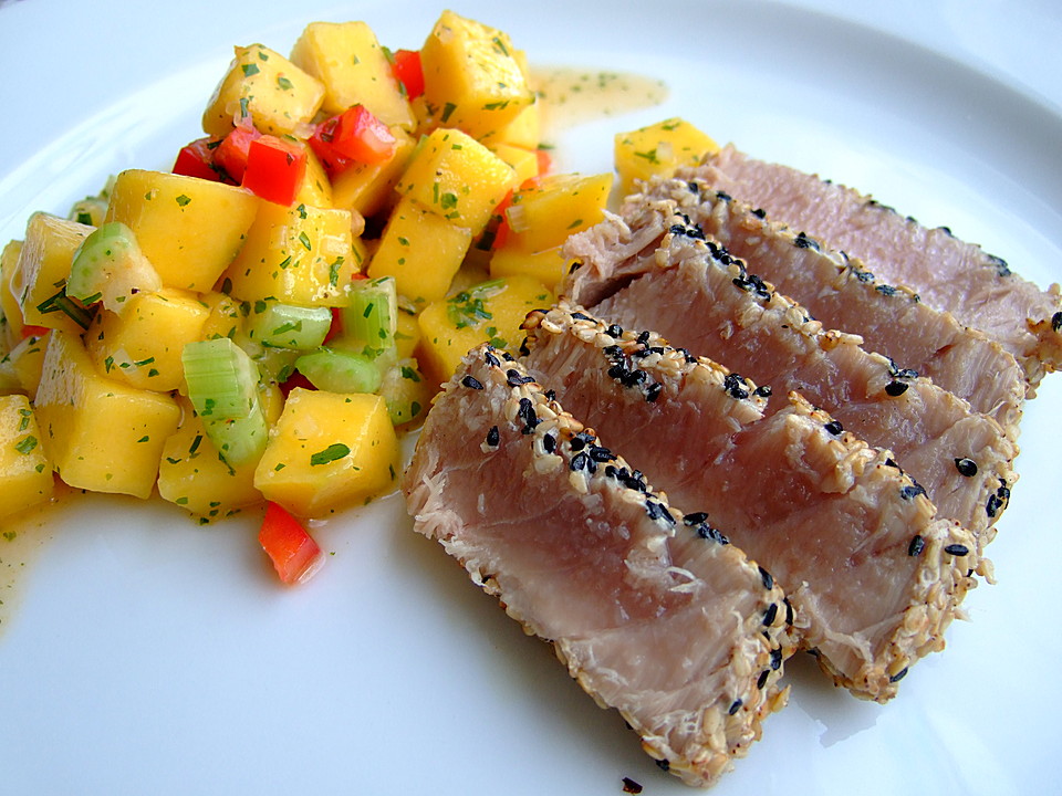 Thunfischfilet in Zimt-Sesam-Kruste auf Chili-Mango-Salat von bushcook ...