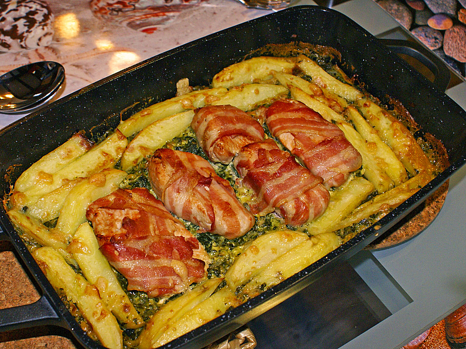 Putensteaks aus dem Ofen mit Spinat - Gorgonzola - Sauce und ...