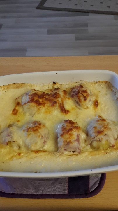 Mit Käse überbackene Kartoffeln und Schinken von Goldbek | Chefkoch.de