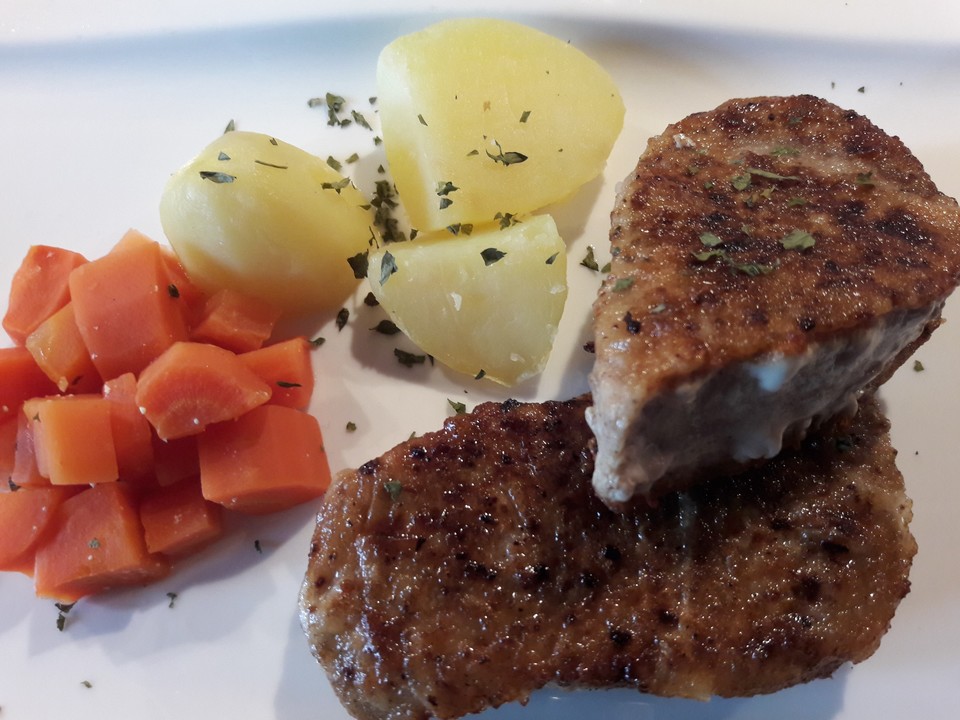 Thunfischsteak mit karamellisierten Knoblauchmöhren und ...