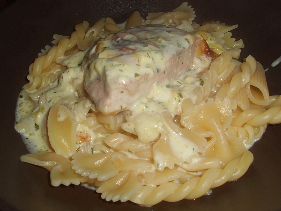 Tagliatelle mit Lachs - Sahnesoße von CharlotteHolmes | Chefkoch.de