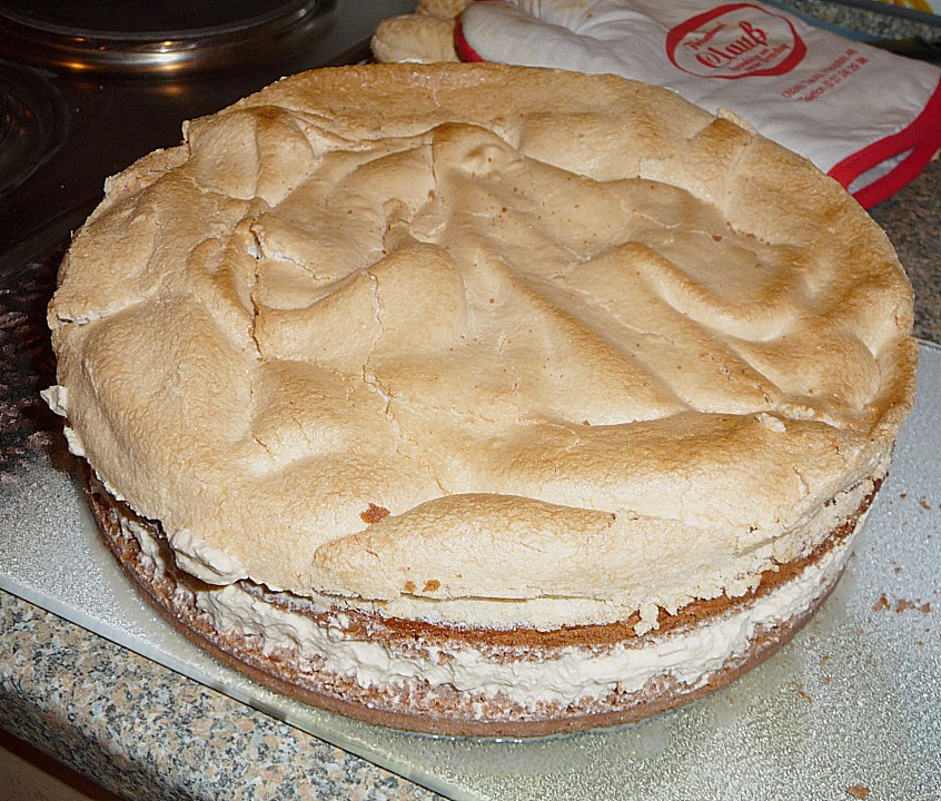 Bailey&amp;#39;s - Torte mit Baiserhaube von schildpüppi | Chefkoch.de