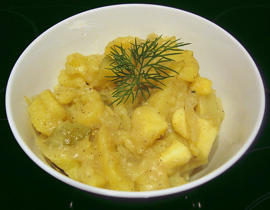 Kartoffelsalat, warm und ohne Mayonnaise von KariLa | Chefkoch.de