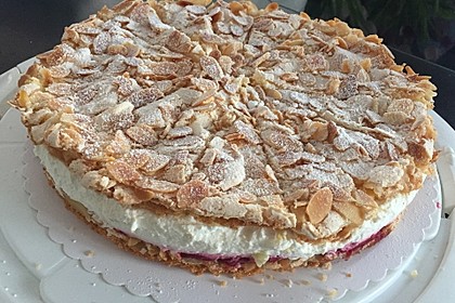 Baiser - Torte Mit Himbeer - Oder Brombeercreme Von Mickyjenny ...