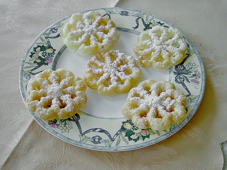 Rosenküchle von peidami | Chefkoch.de