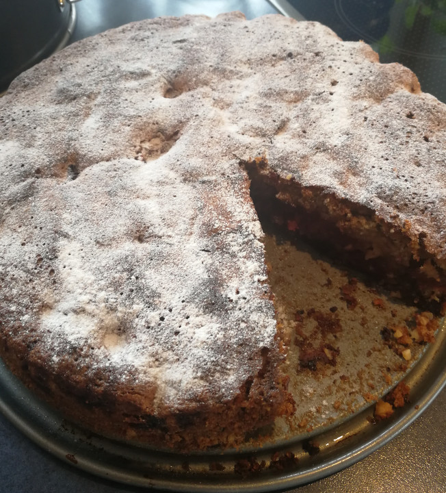 Kirschkuchen mit Schokolade und Haselnüssen von trollinger | Chefkoch.de