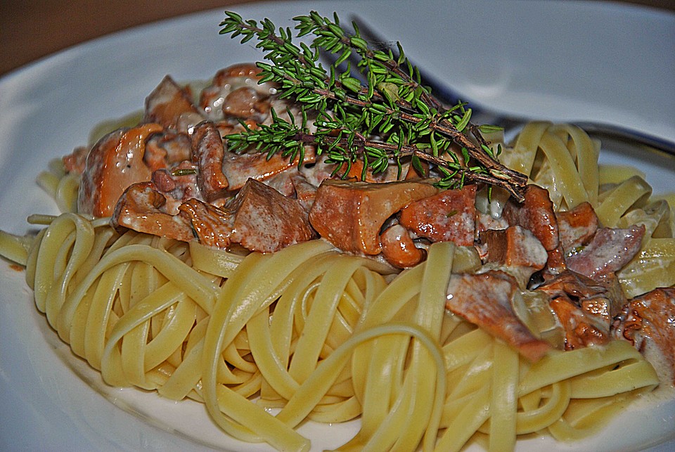 Tagliatelle mit Pfifferlingen von moenerl | Chefkoch.de