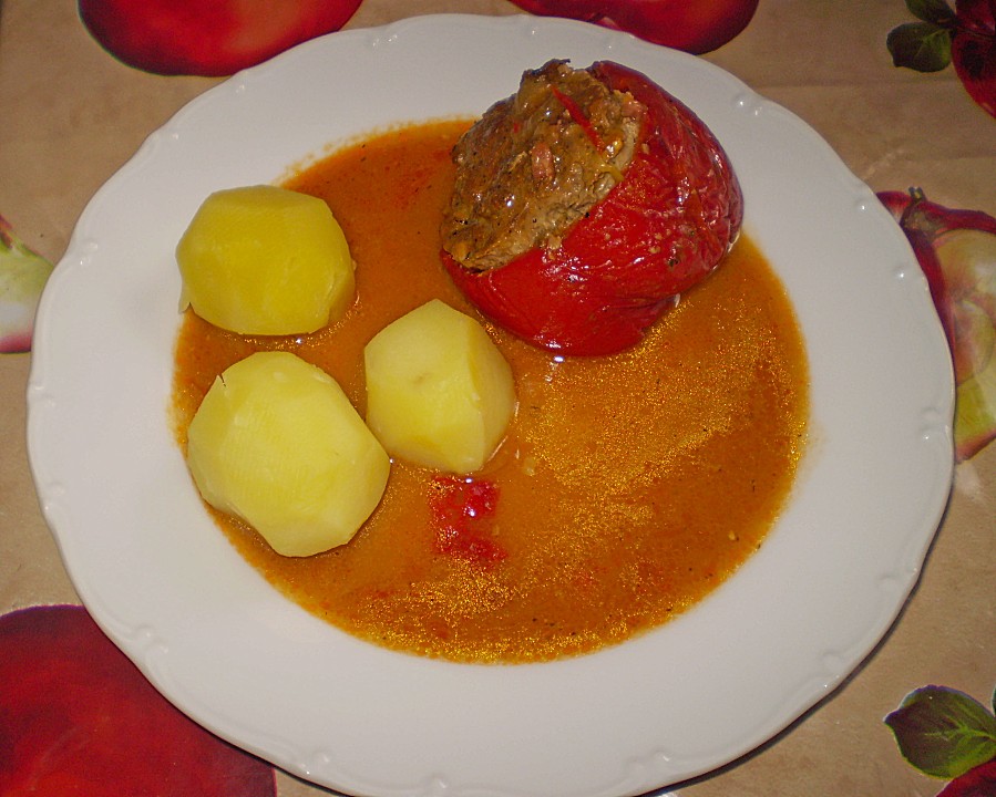 Paprikaschoten gefüllt nach Hausfrauenart von schatztruhe2312 | Chefkoch.de