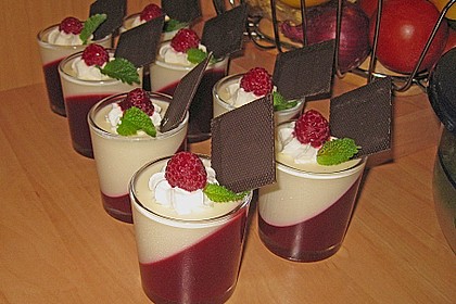 Panna cotta mit Himbeer - Gelee 1