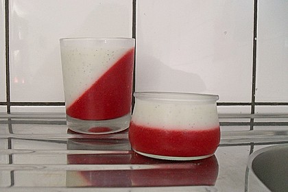Panna cotta mit Himbeer - Gelee 44