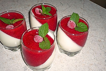 Panna cotta mit Himbeer - Gelee 7