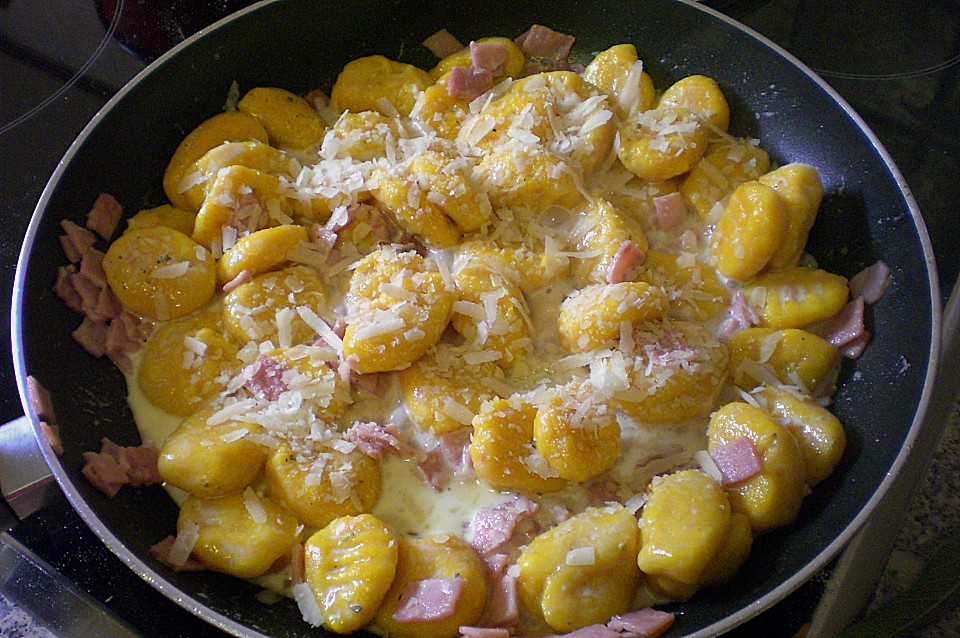 Gnocchi mit Schinken und Käsesauce von FreakyB | Chefkoch.de