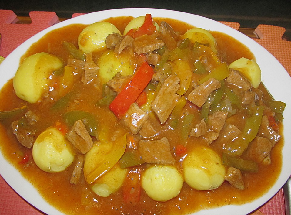 Paprika - Gulasch - Pfanne von Christina2007 | Chefkoch.de