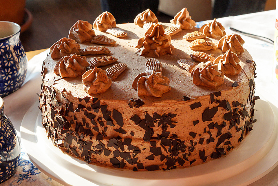 Schokosahnetorte von rotroterrenner | Chefkoch.de