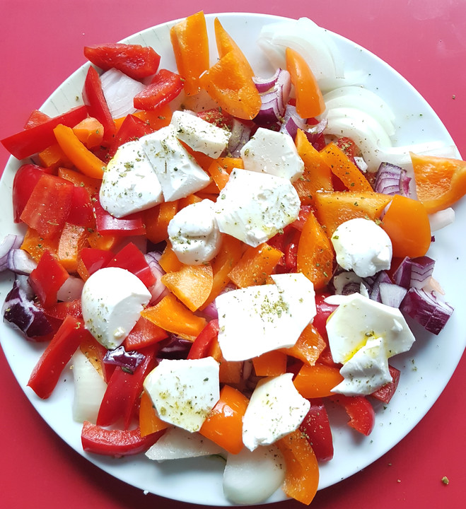 Mozzarellasalat mit Papaya und Paprika von chelsea80 | Chefkoch.de