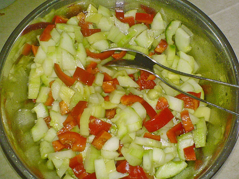 Paprika - Gurken - Salat - Ein leckeres Rezept | Chefkoch.de
