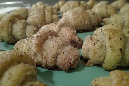 Gerollte Mini-Nusshörnchen 77