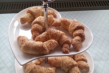 Gerollte Mini-Nusshörnchen 72