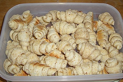 Gerollte Mini-Nusshörnchen 137