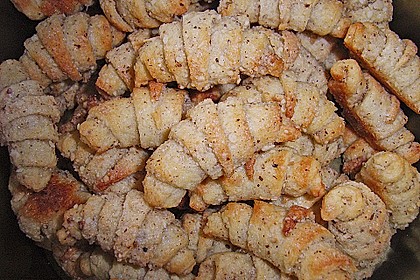 Gerollte Mini-Nusshörnchen 45