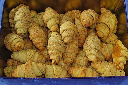 Gerollte Mini-Nusshörnchen 24