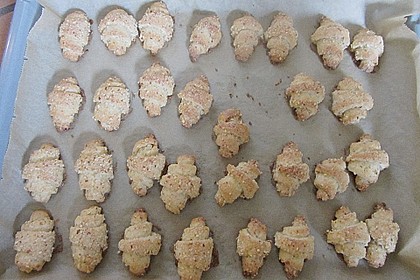 Gerollte Mini-Nusshörnchen 180