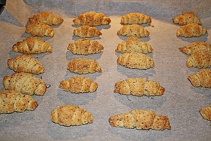 Gerollte Mini-Nusshörnchen 64