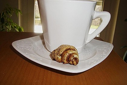 Gerollte Mini-Nusshörnchen 51