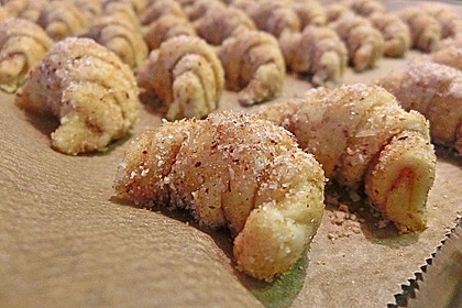 Gerollte Mini-Nusshörnchen 161