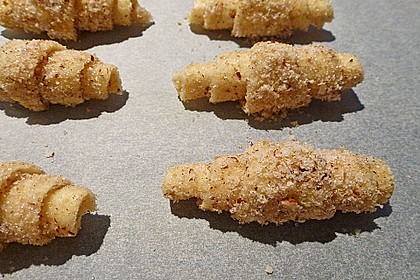 Gerollte Mini-Nusshörnchen 66