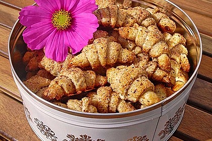 Gerollte Mini-Nusshörnchen